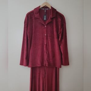 Steve Madden Velvet Pajama Set